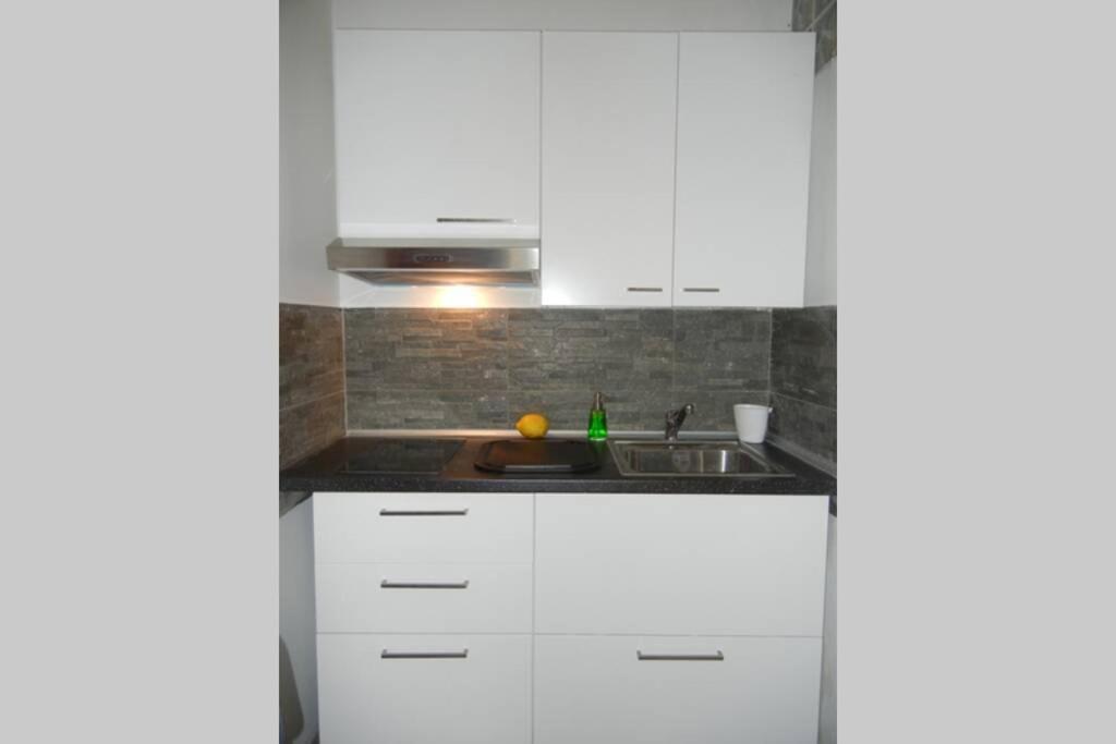 "Little Sicilian Home"-Room With A Private Bathroom & Kitchen -Fridge - And Shared A Beautiful Terrace On Hostel Taormina Center Exteriér fotografie