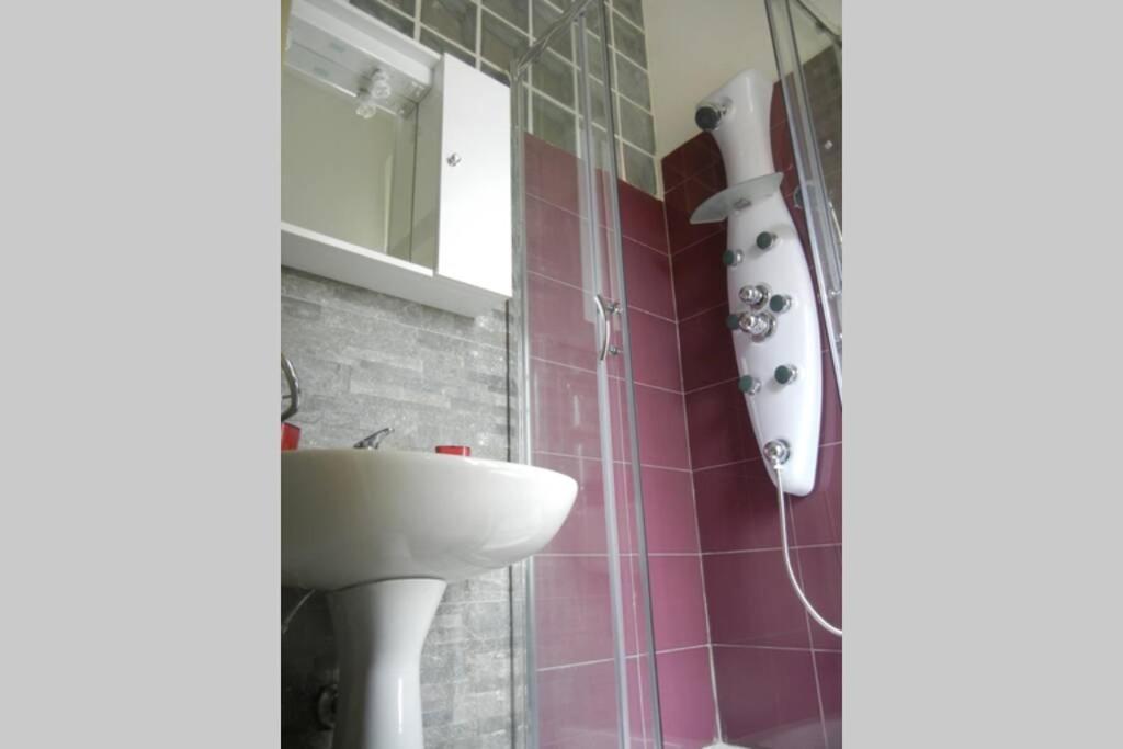 "Little Sicilian Home"-Room With A Private Bathroom & Kitchen -Fridge - And Shared A Beautiful Terrace On Hostel Taormina Center Exteriér fotografie